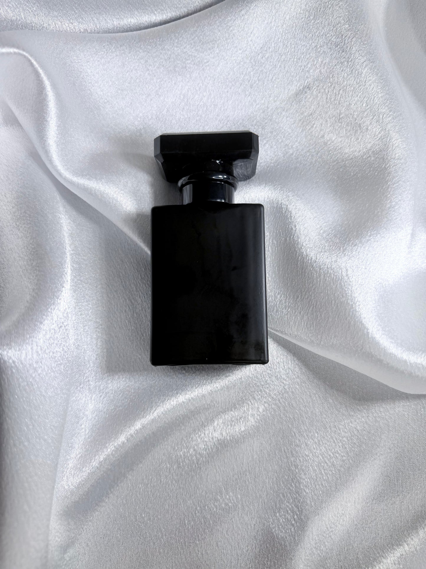 Exclusive(Inspired by YSL La Nuit de L'Homme Bleu Électrique)